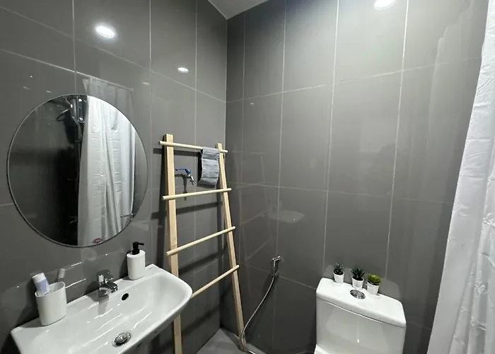 Apartment Air Residences Makati 1br Hall And Balcony *